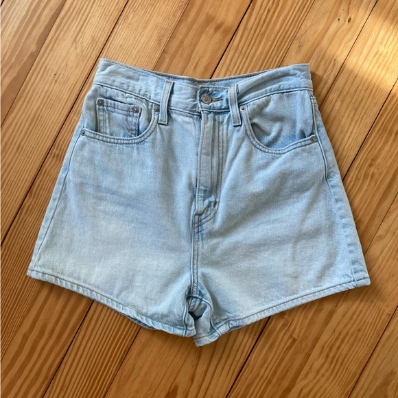 Levi’s High Loose Jean Shorts Size 24 - Picture 2 of 3